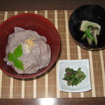 茶房てふてふ - 京都からのお取り寄せ　黒大豆の生ゆば丼　生麩のお椀　香の物