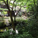 オーブン・ミトン カフェ - 一軒家があります。