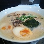 五十七代目 哲麺縁 - 豚骨醤油味玉ラーメン