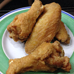 みょうが屋 - 刀根鶏手羽元、みやざき地頭鶏手羽先。刀根鶏の旨味はさすがだが、地頭鶏も美味しい。