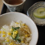 つきじ 文化人 - 炊込=玉蜀黍、油揚、三つ葉＝15年8月