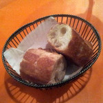 テート・ア・テート - 四谷フレンチ"ｔêｔｅ-à-ｔêｔｅ"ディナーコースのパンは新宿ラ・バゲット製[2015.08]