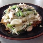 チャイナレストラン 横浜 - 五目ヤキソバ 750円 大盛100円増し