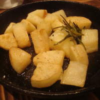 炉端イタリアン ICORIBI 堂島 - ジャガイモのローズマリー風味