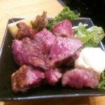 がんばれニッポン馬肉道場 馬喰ろう - 見た目サイコロステーキ 食べたら唐揚げ