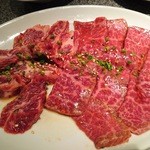 肉焼家　琉庵 - 中落ちカルビ&かめのこロース