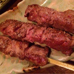 神田新八 - 肉串盛り合わせ
            馬肉、牛、ラム
