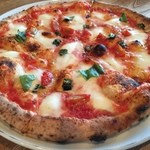 SOBO - ピザ：水牛モッツァレラのマルゲリータ