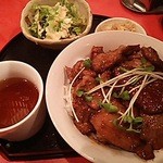 焼肉 いけや - カルビ丼です。