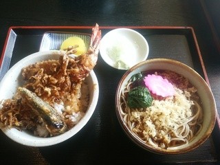 Itsusa an - ミニ天丼とミニたぬき蕎麦のセット