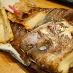 味楽 - 魚のあら色々塩焼き(680円)