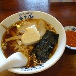 名代支那そば　まると本店 - 辛みそのせそば600円(税別)