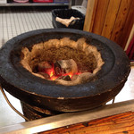 味の羊ヶ丘 - 七輪に練炭をセット