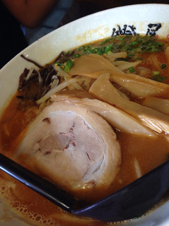 鐙屋 - 魚の味が際立つ辛味噌ラーメン