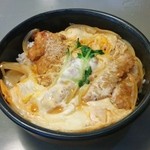 ベニー - カツ丼 720円