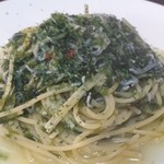 Jaco and green seaweed peperoncino