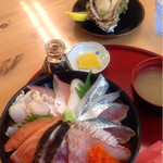鯛喜 - 海鮮丼(1200円)