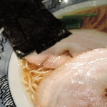 藤堂 - 燻丸（醤油）大盛　ズームアップ