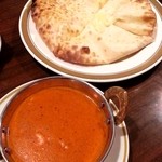 チャイカフェ - チーズナンとバターカレー