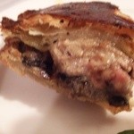 煮こみや なりた - フォアグラとキノコのパイ包み