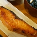 Manaita - 大きな切り身がこんがり焼きあげてます！