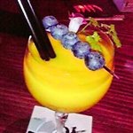 アーカイブ - 生マンゴーのカクテル　ブルーベリー載せ