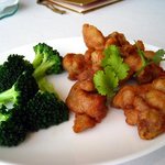 家全七福酒家 SEVENTH SON RESTAURANT - 椒塩鶏塊　　鶏肉の香味炒め、野菜添え