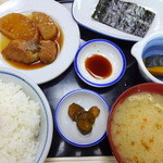 食事処 ときわ - この日の朝定食「赤魚と大根の煮つけ」