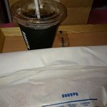 DOUTOR COFFEE SHOP - テイクアウト   朝カフェ  Dセット (アイスコーヒー S &トマトと豆のサルサドック)  ￥440