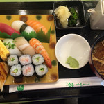 寿司酒場 すし屋の秀よし - ランチ握り720円