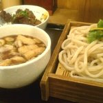 汁るべ家 - 肉汁うどん並・牛すじ丼