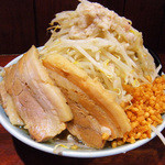 らーめん 郎郎郎 - ラーメン￥680 ヤサイマシ 辛揚げ玉トッピング(無料)