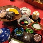 民宿旅館 山川 - 先付、茶碗蒸し、大あさり・さざえの陶版焼き