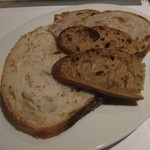 インカント - 自家製のパンもおいしい