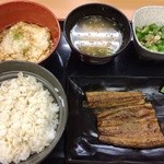 吉野家 - 麦とろ鰻皿御膳