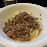 山猫軒 - 見蘭牛１００パーセントの
      地味深い優しいミートソースのパスタ