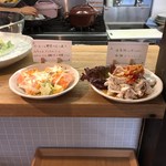 オカエリ - 本日の定食メイン2種