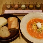 ベーカリー テーブル - ディップ＆サラダスープ＆パン