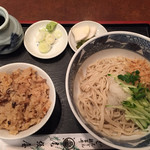 尾張屋 - 冷たい蕎麦と炊き込みご飯