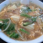 鳳華 - 「チャンポン」 700円
            白菜、ほうれん草、もやし、豚肉ミンス、卵とじ、木耳