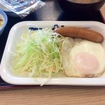 松屋 - ソーセージエッグ朝定食