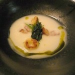 ラ・ボンヌターブル - 新玉ねぎのスープ