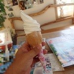 あっかんべぇ～ - ソフトクリーム（270円）