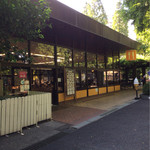 上野動物園　西園食堂 - 外観