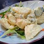 お食事処水仙 - お通し　自家製ポテトサラダ