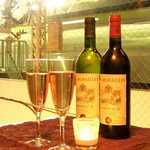 当店自慢の厳選ワインが1980円で飲み放題に！