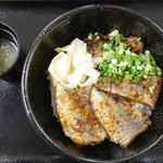 鰺家 - 鯵蒲焼き丼 ¥500