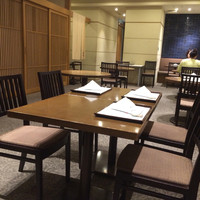 三田ばさら 本店 - 平日ランチ(14時前)は空いてます
                いつでも対応できるようにとホールの店員さんがずっと食べる様子を見ているけどとても落ち着かない~_~;