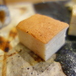 小判寿司 - 玉は二種、芝海老のすり身入りカステラ