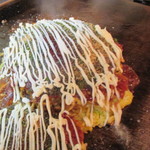 手前　すじ玉　奥はモダン焼き　完成！！　2015/8